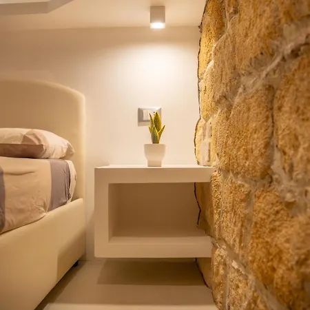 Daira 103 Luxury Sulle Mura Di Διαμέρισμα Cefalù